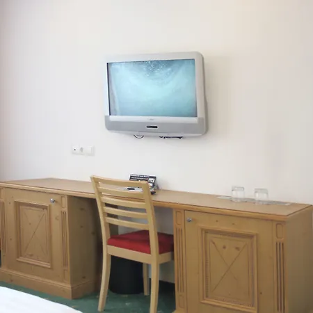 Hotel Zum Senner Zillertal (adults Only) Schlitters