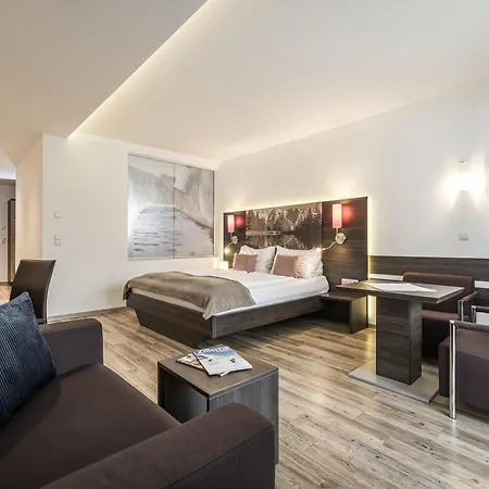 Hotel Zum Senner Zillertal (adults Only) Schlitters